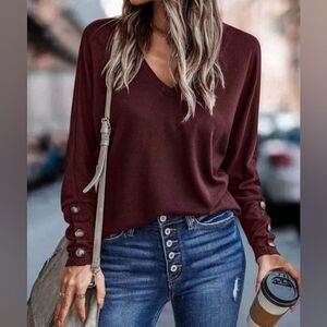 La Mode V-Neck Long Sleeve Top sz Medium
